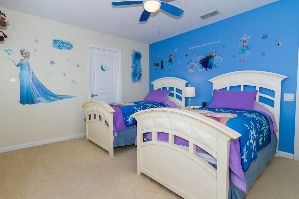 9 Of The Best Frozen-Themed Rentals In The US

9. Luxury 5-Star Vacation Villa

Location: Kissimmee, Florida