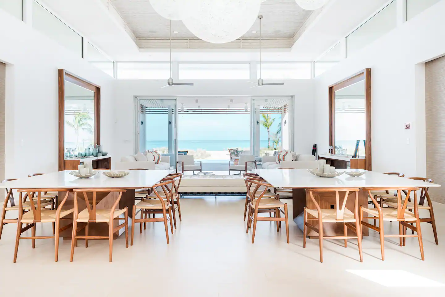 Charming dining area that can accommodate large group of people.