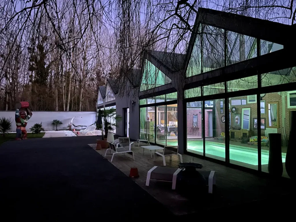 Unique Airbnb In Ile-De-France