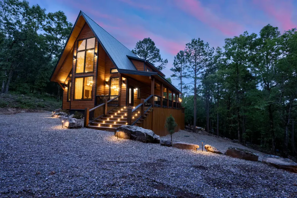 Best Oklahoma Airbnb with hot tub and waterfall

Restoration Falls

Location: Broken Bow, Oklahoma